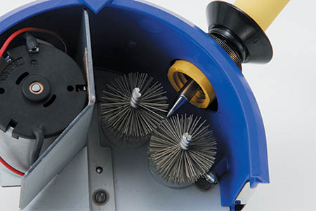 HakkoUSA's tweet photo. #TipTuesday - Tips Matter! Make sure you have a cleaner that's quick and effective in removing oxides &amp; excess solder with the FT-710 #tipcleaner - two powerful spinning brushes, activated when the tip is pressed in the holder https://t.co/ufL7FXYNHY