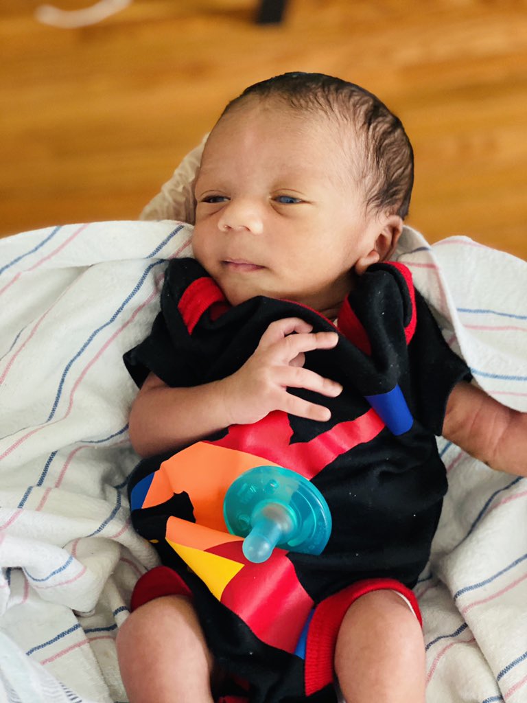 TheMissCamil's tweet photo. Finally got to meet baby Jayce 😍😍🥰🥰🥰🥰 #MahHeart https://t.co/BfZbY40z1l