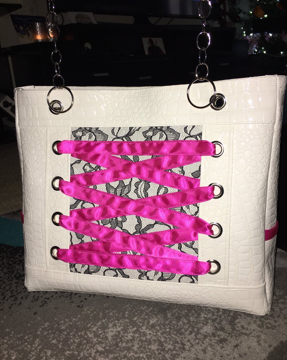 Fuzzydice108's tweet photo. I’ve been home from work since April 1.  It’s been wild. I’ve been taking some online classes, read a bunch of books, and this past weekend I completed a sewing project I’ve been wanting to make for two years. Turned out pretty good. https://t.co/Gc8mMeCHIW