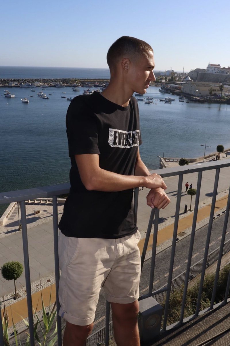 💆🏼‍♂️✨