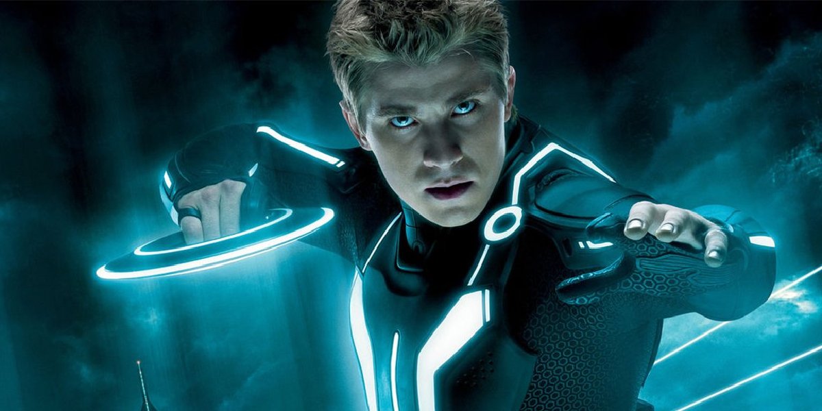BSReviews2's tweet photo. FINALLY! According to Disney music executive Mitchel Leib, the time is right to explore TRON 3:
https://t.co/M5tKpMyN7M https://t.co/EzqKNw32hE
