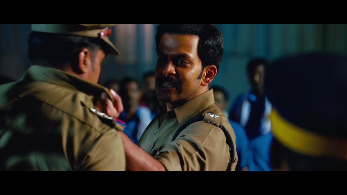 TeamPfo's tweet photo. #MumbaiPolice HD Snaps!!!

ഒരൊറ്റ എണ്ണത്തിനെ ഇവിടെ കണ്ടു പോകരുത്🔥 ഇറങ്ങെടാ എല്ലാം..

#Prithvi #AntonyMoses

#PrithviRajBDayin100Days 

Follow | @TeamPFO https://t.co/D06ma3bmbZ