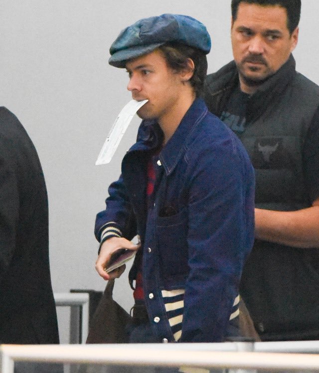 hstylespics's tweet image. his little cap🥺