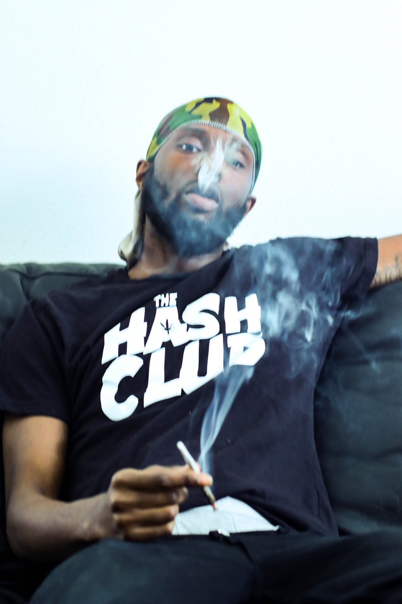 sirHASHington's tweet photo. πΈ@flyflm36
πΈ@bkabreanna
#THEHASHCLUB https://t.co/agmWaZFVGQ