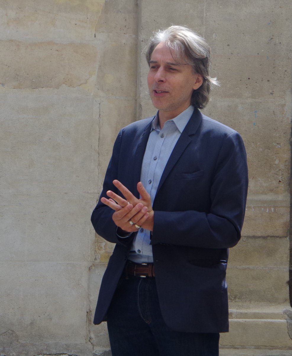 Aujourd'hui, c'est avec beaucoup d'émotion que j'ai dit au revoir et merci au personnel de <a href="/Mairiedu2/">Mairie du 2e</a>.
Administration et cabinet peuvent être fiers du travail accompli au service de #Paris02, des ses habitant.e.s et de l'écologie heureuse et appliquée. 😃