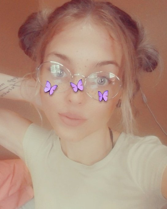 💕👉👉👉 #single #BoredAtWork #workingfromhome #snapchat https://t.co/t0pwd3NrvK<a href="/tag/single"class="tags">#single</a><a href="/tag/boredatwork"class="tags">#BoredAtWork</a><a href="/tag/workingfromhome"class="tags">#workingfromhome</a><a href="/tag/snapchat"class="tags">#snapchat</a>