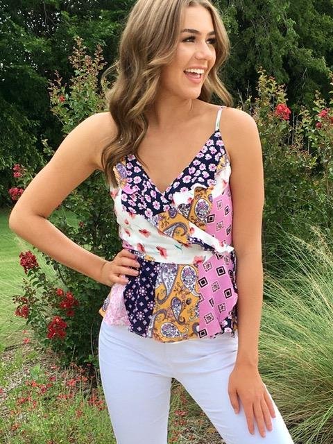 PRETTY PATCHES TOP
⁠