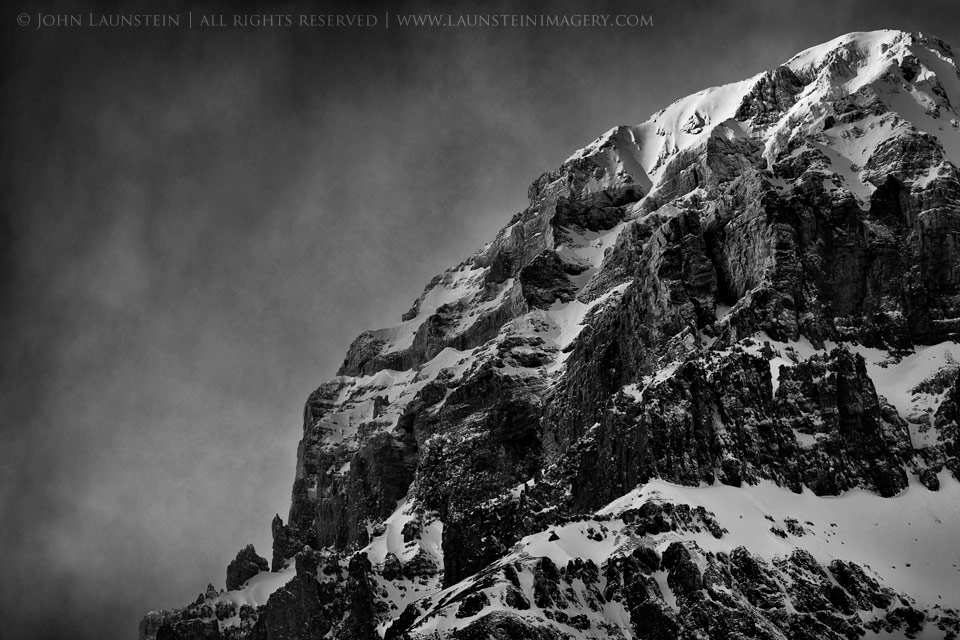 LaunsteinFamily's tweet photo. Four years ago today we opened our Wildlife Art Gallery in the #CrowsnestPass so it seemed only appropriate today to announce the release of our first #fineart Ltd Prints of #Crowsnest Peak! Learn more here: https://t.co/S02Ny622ct 

#Alberta #mountains https://t.co/VlacgVmKFO