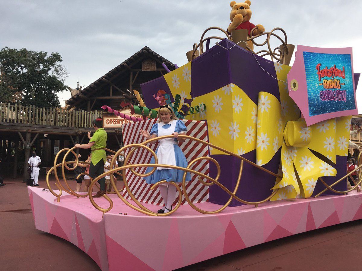 popvacations's tweet photo. Sneak peek of the Fantasyland Friends Cavalcade!  
#WeCantWait #PopVacations https://t.co/gv4MoVYNDl