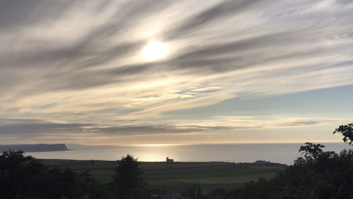 aileenmcshane1's tweet photo. “They say the clouds are lower in Ireland....I say Ireland is closer to Heaven” #Ballintoy @sheepislandview https://t.co/lD0ZijcAHJ