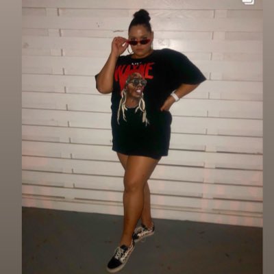 caramellilthang's tweet photo. midsummers 2019, I miss you. #UVA #NewProfilePic https://t.co/mDYBJXPfpf