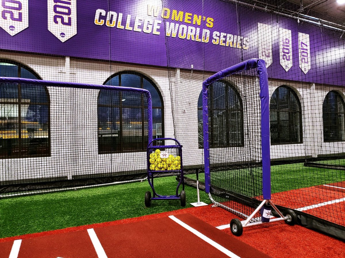 WillMinor09's tweet photo. #90Projectsin90Days with the #NettingPros #netcommanders. Check out π our Custom Powder Coated #Softballπ₯ #BallCarts & Fully Padded Custom #BPScreens @LSUsoftball. Contact us today to upgrade your #BattingPractice Equipment with #SchoolBranding π₯π₯π₯!
π§ info@nettingpros.com https://t.co/8Bz4M68g3p