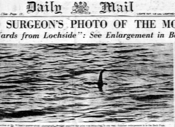 The photo was a sensation when published by the Daily Mail on April 21st 1934 (not May 21st as stated in some sources) and was immediately dubbed the ‘Surgeon’s Photo’ (I guess they couldn’t say ‘Gynaecologist’s Photo’).