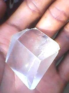 DidaceKinwani's tweet photo. #RDC #TSHUAPA #IKELA.
DIAMANT ??? AVANT CERTIFICATION, NOUS AVONS LE DROIT DE RÉSERVE. C'EST PAS UN VRAI DIAMANT. #ATTENDONS_EXPERTISE_CEEC. #RDC. https://t.co/6KWkSvMbQ1