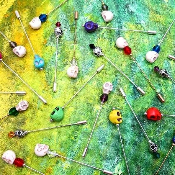 Perf_Jewellery's tweet photo. @HandmadeHour Cute flowers or colourful skulls?

I've got you covered for whatever your mood, even both at the same time! 

https://t.co/XjHXgJu4fH https://t.co/LSyJ47v8z8