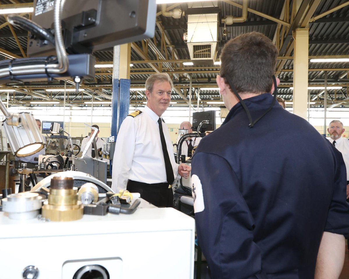 VAdmNickHine's tweet photo. Today I was able to visit @HMSsultan to find out how they have adapted to COVID-19 to continue to deliver first class engineering training. BZ 👍 #RNTransformation @RoyalNavy #engineering https://t.co/Idr6JfZzCI