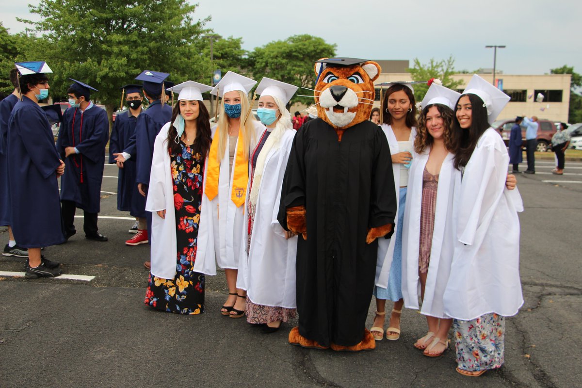 CJCPCS's tweet photo. Congratulations to the Class of 2020! They received their diplomas yesterday at the commencement held outside. It was one of a kind celebration, and everyone seemed to enjoy it. https://t.co/flVogyh638 @DrJB__  @GMJohnsonNJ @NJPCSA @NewJerseyDOE @charteralliance @FranklinEditor https://t.co/Dho8Fqcfu9