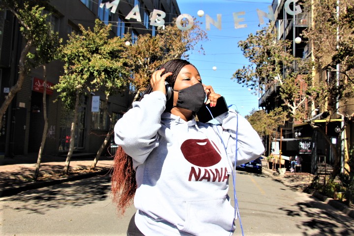 SisPorsche's tweet photo. Nawa Hoodie for only R350
contact @JTLethoko for orders. https://t.co/plpZ3L41oG