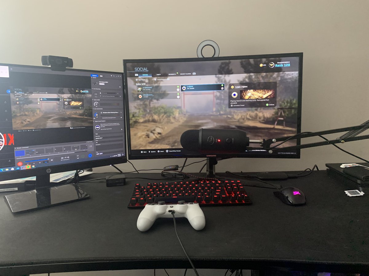 Slumpiiz's tweet photo. My view for the rest of the night 🧪🧪 https://t.co/wml0UPlWzV
