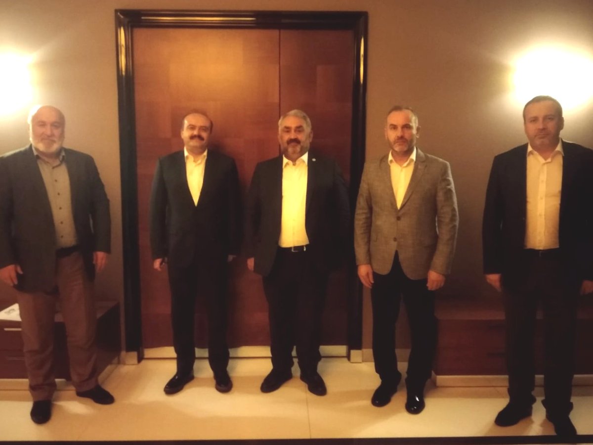 Tarım ve Orman Bakan Yardımcısı Sn. <a href="/fatihmetintr/">Fatih Metin</a>, Enerji Bir-Sen Genel Başkanı <a href="/HBTONBUL/">HACI BAYRAM TONBUL 🇹🇷</a> ve yönetimi ile bir araya geldik. DSİ'nin ülkemiz su kaynaklarının korunması ve geliştirilmesiyle ilgili yaptığı çalışmalar ile tarımda kullanılan elektrik ücretleri üzerine konuştuk.