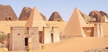 Nubia's numerous pyramids are grouped around 5 sites:-Meroë --Most extensive Nubian pyramid site.-El-Kurru-Nuri- This necropolis was the burial place of 21 kings and 52 queens and princes -Jebel Barkal--Sedeinga - A new group of pyramids was discovered near the village.