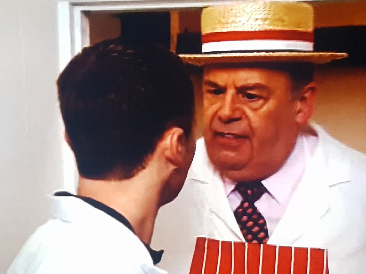 ClassicsCorrie's tweet photo. Oh it's started...I say, it's started

'Ashley what the piggin' 'eck am I paying you for? Get on down there and start on that mince. You're working for Elliott's the butchers here...' (2 Feb 96) #ClassicCorrie #corrie #coronationstreet https://t.co/KJlBL8tdqB