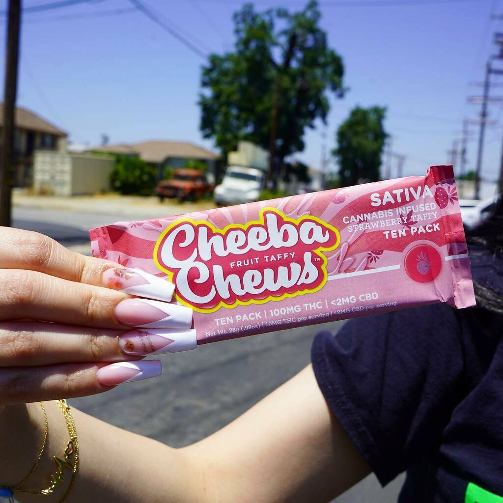 EmberzBrand's tweet photo. Chew a Cheeba 🍬🍭🍫 #CheebaChew #LightUpYourDay #FollowTheFly #Muzeum #Emberz #EmberzDelivery #CuratedCollective https://t.co/cgznMe38pD https://t.co/INOsDBU29a
