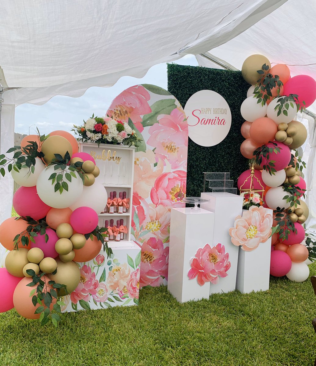 LRiliece_Events's tweet photo. When the client says “I want an elegant garden party...” We deliver! I absolutely LOVED styling this event!!

#gardenparty #partydecor #tabledecor #partyideas #dreamdinnerparty #yardparty #tentparty #floradecor #centerpieces #champagnewall https://t.co/dnfWrhcQ6C