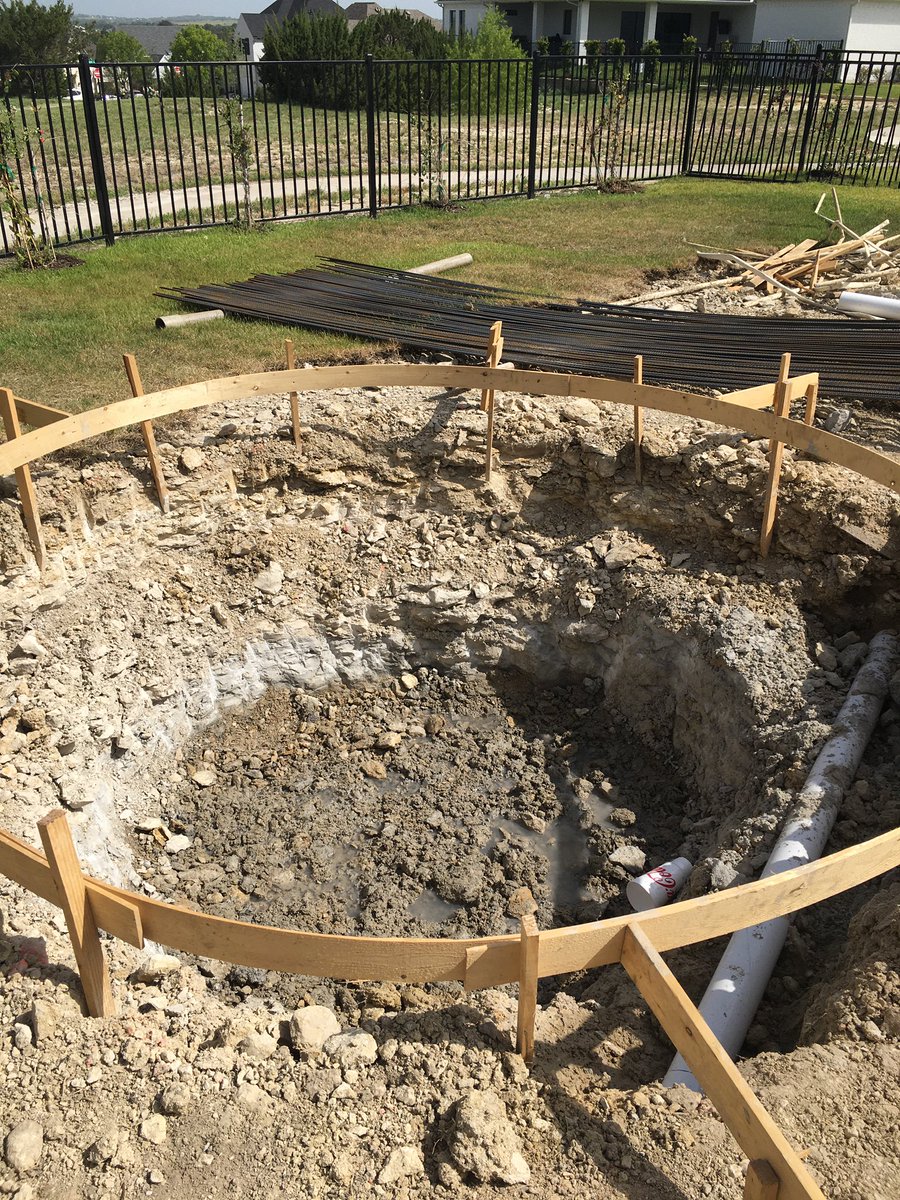 GarciaSteel's tweet photo. Before and After ππ½ #pool #swimmingpool #rebar #steel #rebarpool #steelpool #dfw #dallas #ftworth #construction #garciasteel https://t.co/RVWD8dlN61