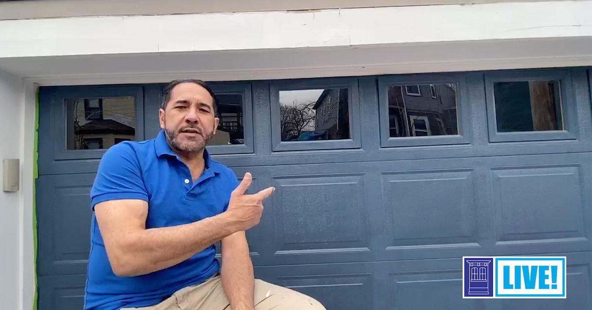 Clean_Slate_PB's tweet photo. Could your garage door use a coat of paint? https://t.co/mjKKUBvdEZ https://t.co/4zAcM3PXgK