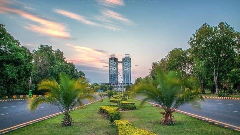 Sabzproperty's tweet photo. CDA will complete Constitution Avenue’s pedestrian bridge in July

Capital Development Authority (CDA) will complete work for construction of pedestrian bridge over Constitution Avenue in early July 2020. 

https://t.co/fYuUAWpfo7 https://t.co/LlnM97OeHN
