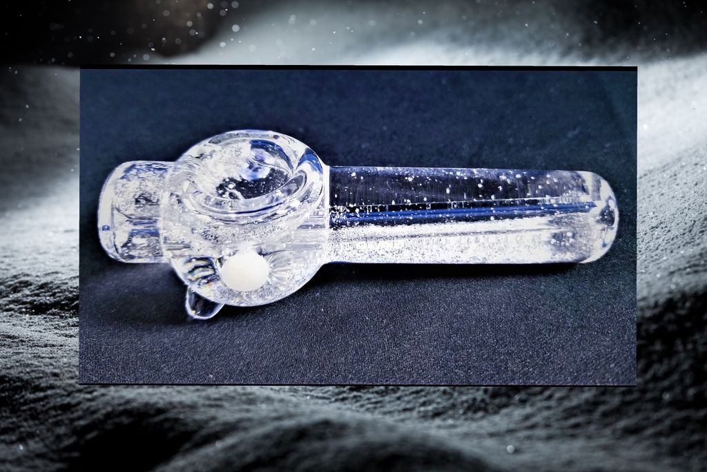ChroniclesGwp's tweet photo. Silver glitter glass pipe π¨π¨ππ
#gwpchronicles #glasslife #smokeshop #pipes https://t.co/vZcnN96XzY