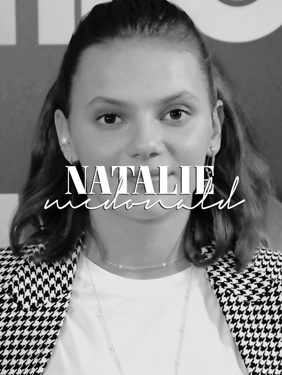 ┗━━ ❝¿𝐇𝐀𝐍 𝐕𝐈𝐒𝐓𝐎 𝐀 𝐄𝐒𝐓𝐀 𝐁𝐑𝐔𝐉𝐀?❞

❱ ⟅ :· 𝐍𝐚𝐭𝐚𝐥𝐢𝐞 𝐌𝐜𝐃𝐨𝐧𝐚𝐥𝐝.
❱ ⟅ :· Quince años.
❱ ⟅ :· Quinto curso.
❱ ⟅ :· Gryffindor.
❱ ⟅ :· FC: Dafne Keen.

❱ ⟅ :· sangre, personalidad e historia a elección de user.