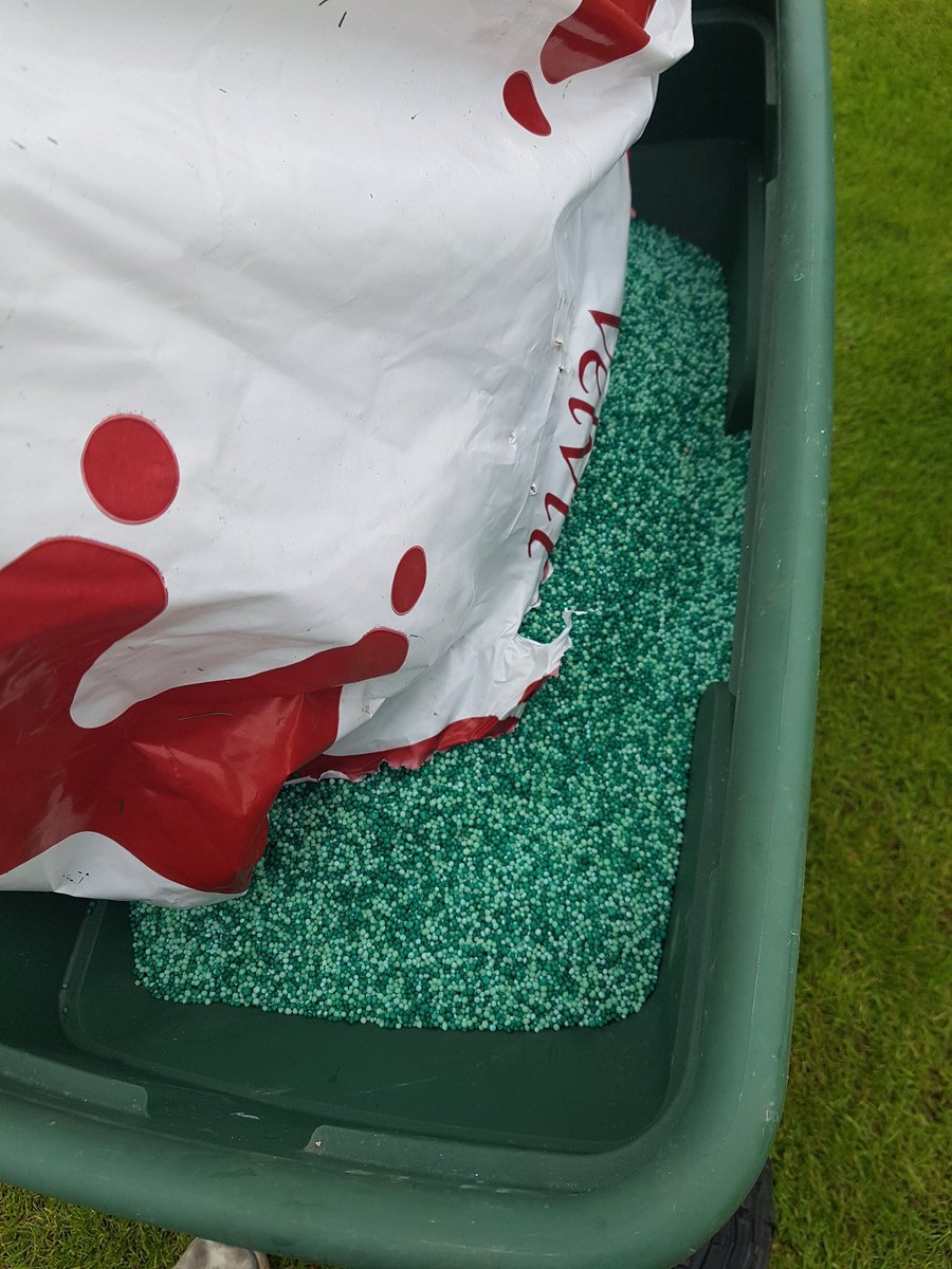 STDAYAFC1's tweet photo. Pitch Update

Away from the clubhouse the groundsmen have been busy on the two pitches, warm up areas and training pitch. All have been raked, hovered up (with a mower not a Dyson 😂) and fed to keep it healthy.

Our @rigbytaylor R140 seed has a good colour &amp; this will help more. https://t.co/Qmra0cHFjp