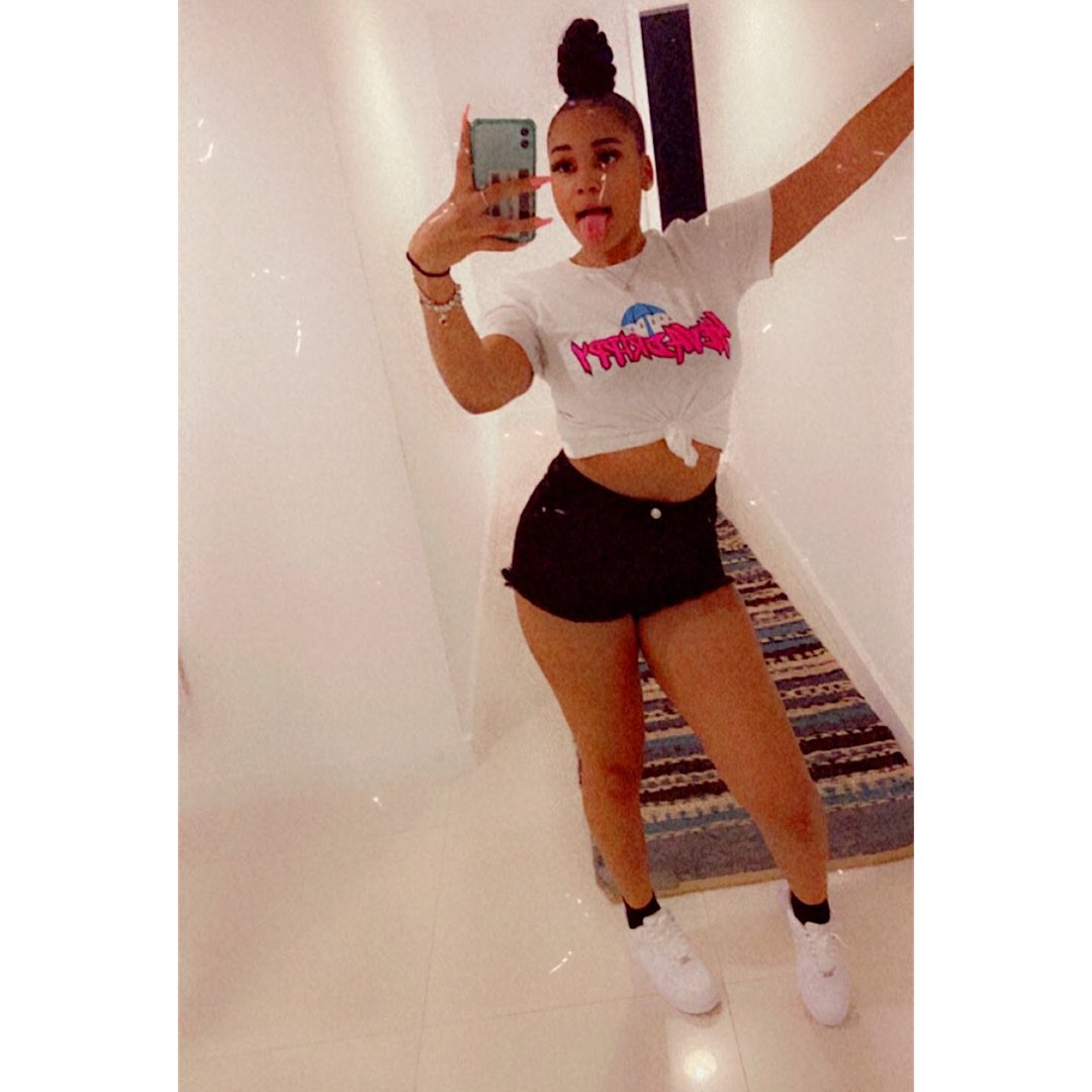 4EvaDrippy's tweet photo. “Drippy Girl Summer” 4️⃣♾☔️😝#4EvaDrippy #Lifestyle #Miami #Girls #ShortsShorts https://t.co/IvFIliKHZv