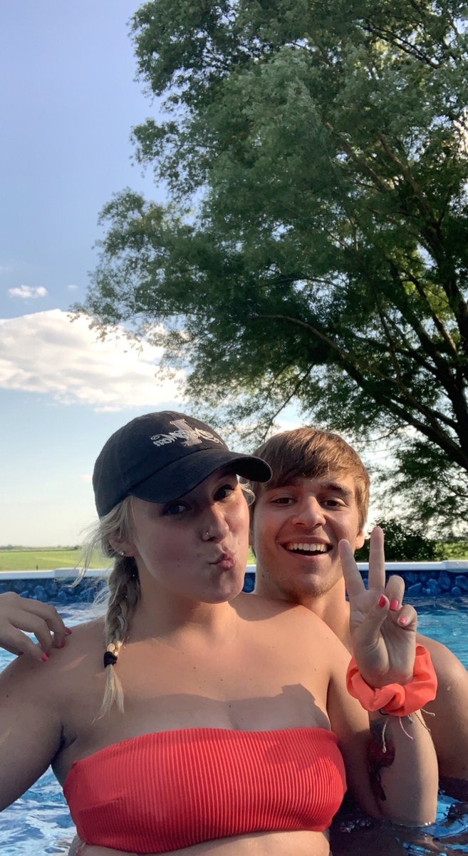 333Cami's tweet photo. I’m in a relationship with someone who makes me laugh like crazy, reassures me that I’m loved even in hard situations, continues to put forth an effort for me everyday, and is my best friend🤞🏼 Blessed is definitely an understatement💞 https://t.co/qRpZuZybvc