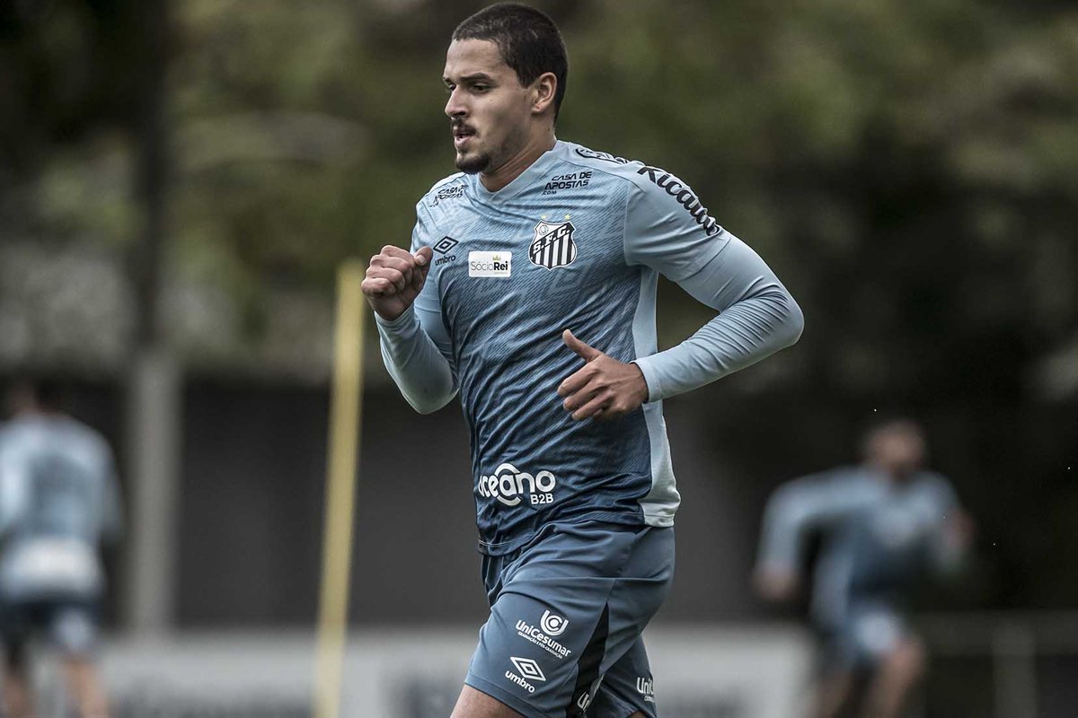 fdalvinegro's tweet photo. ⚠️ O Watford, da Inglaterra, ofereceu 7,5 milhões de euros (cerca de R$ 45 milhões) pelo zagueiro Lucas Veríssimo.

O @SantosFC ainda não respondeu aos ingleses. https://t.co/XMIS5o1C3U