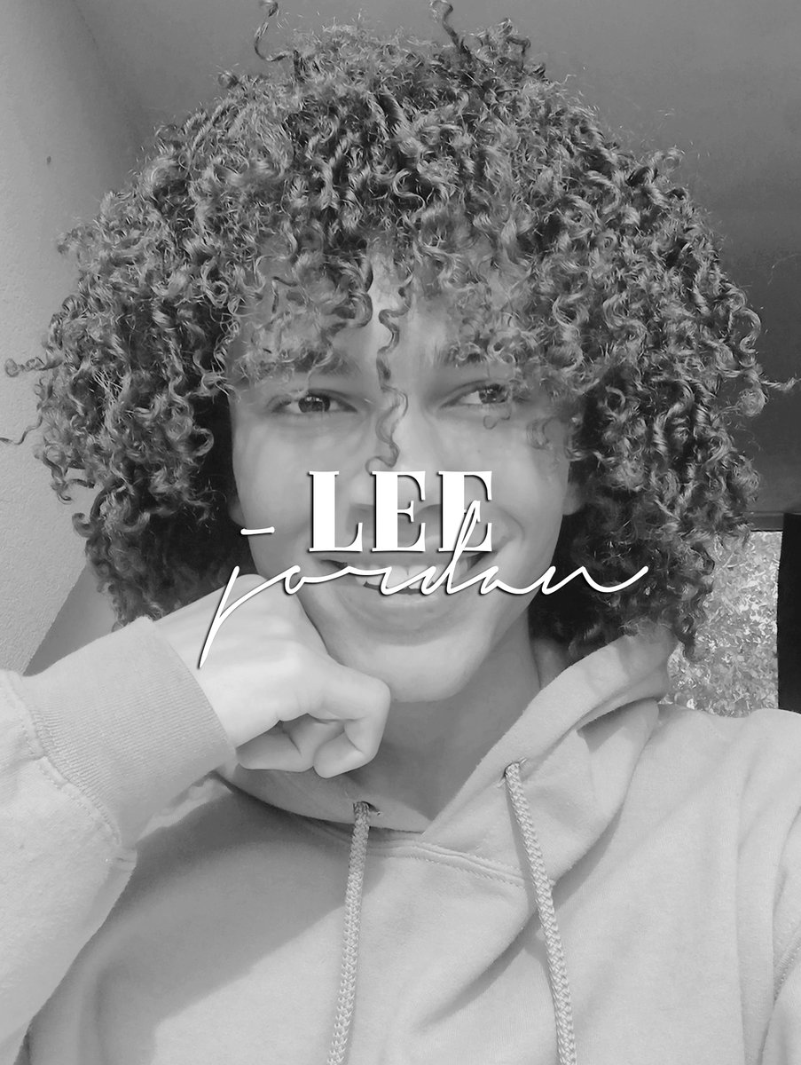 ┗━━ ❝¿𝐇𝐀𝐍 𝐕𝐈𝐒𝐓𝐎 𝐀 𝐄𝐒𝐓𝐄 𝐌𝐀𝐆𝐎?❞

❱ ⟅ :· 𝐋𝐞𝐞 𝐉𝐨𝐫𝐝𝐚𝐧.
❱ ⟅ :· Veinte años.
❱ ⟅ :· Ex-Gryffindor.
❱ ⟅ :· FC: Dylan Hasselbaink.

❱ ⟅ :· sangre pura o mestiza, personalidad, ocupación e historia a elección de user.