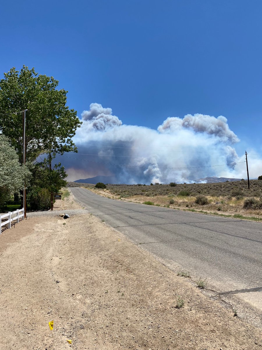 Colgan_WX's tweet image. #NumbersFire from East Gardnerville last night and today. Pyrocumulus plume now reaching 22K feet according to the latest scans from KRGX. #NVwx #pyrocu #NVfire