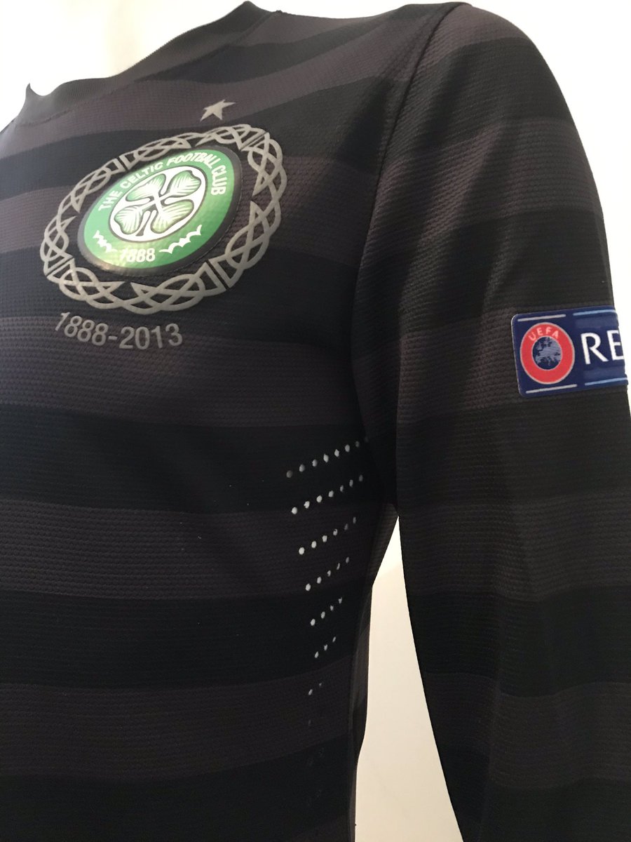 Georgios Samaras Match shirt v Spartak Moscow in the champions league #classicfootballshirts #celtic #celticfc #coybig #thehoops #thebhoys #celticfootballclub #bhoys #hailhail #thehoops #theglasgowcelticwear #classicfootballshirts #football #matchwornshirt #matchwornshirt