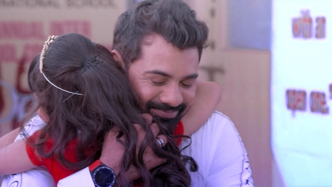 AshleyRambally's tweet photo. This bord is one of my favorite Bond
on kkb hayeeeeee best 😍🥰 @SHABIRAHLUWALIA 😍
#abhi #Kiara #daddy #daughter #shabirahluwalia #kaurwakeevasistha
#allahwaariyan https://t.co/JXd2Q5cs8l