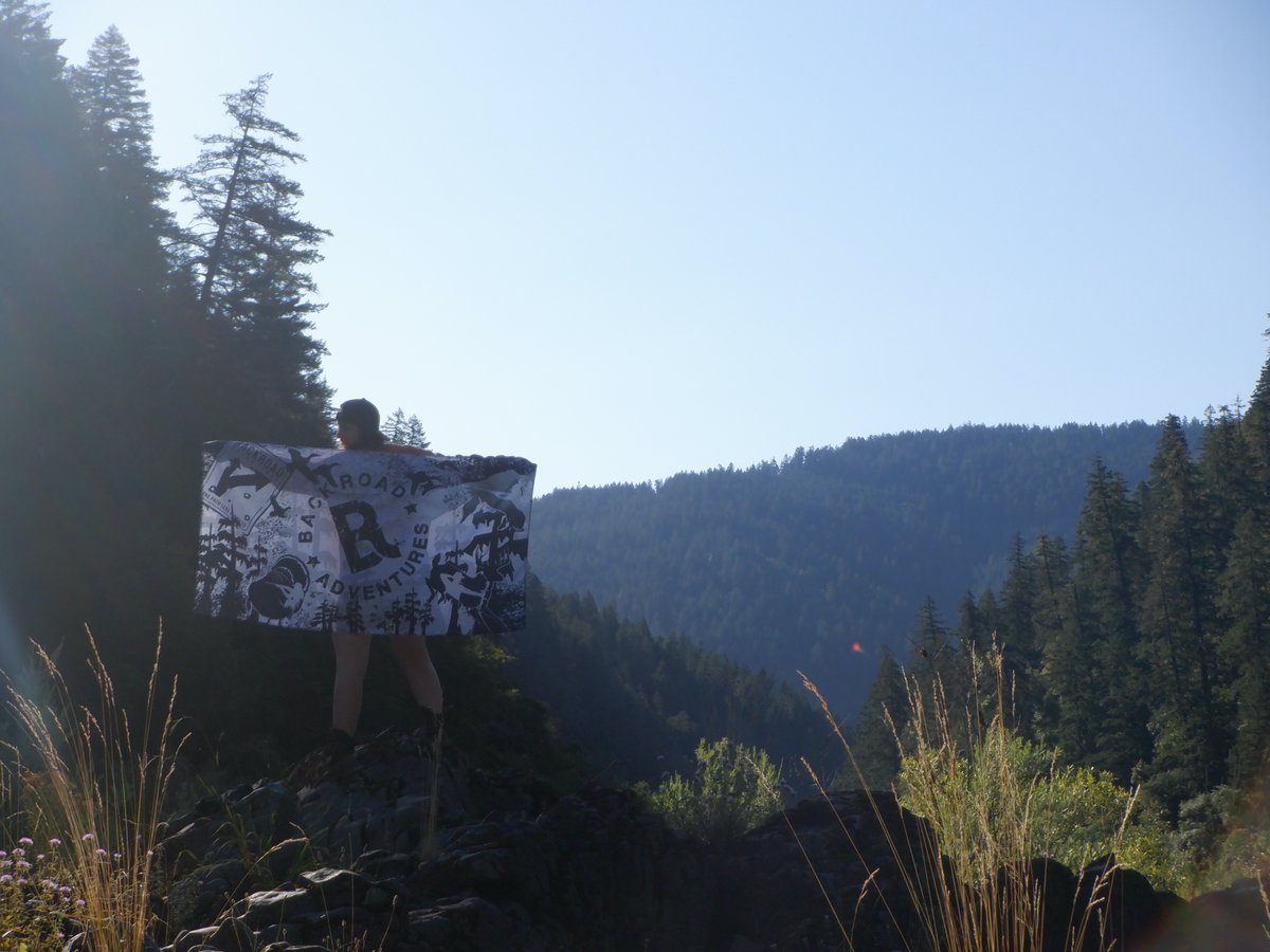 eyes_of_nature's tweet photo. The path less travelled lead me down the Rogue River via raft. What path have you taken this summer?
Take 15% off @backroadapparel with promo code DUCK15.
#backroadsrep #backroadsapparel #pathlesstraveled #Rogueriver #Oregon https://t.co/6nAvbetP3J