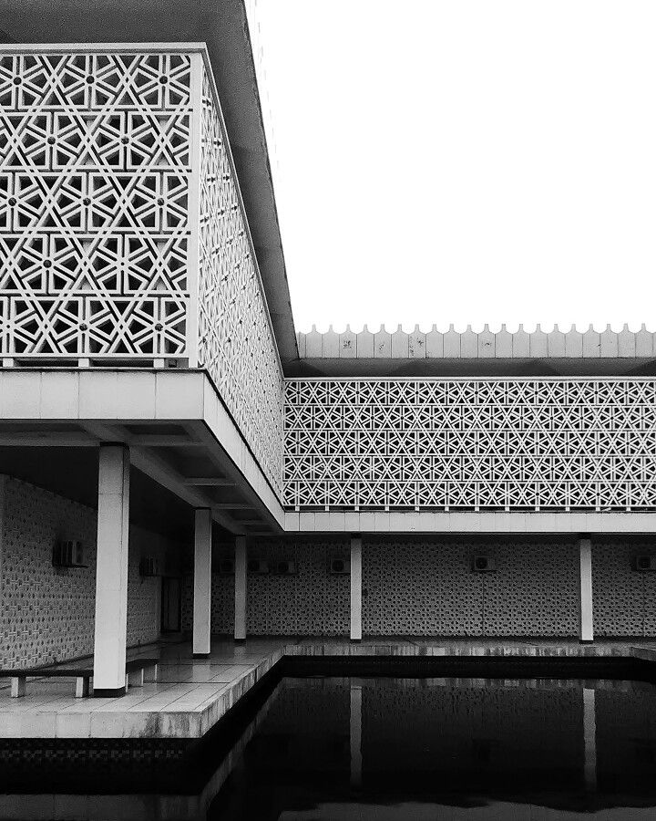 A couple of you have asked, so here are my ten favourite buildings. In no particular order:1. Masjid Negara, Kuala Lumpur, MalaysiaCompleted in 1965, Malaysia's National Mosque is a refined modernist interpretation of the region's traditional pyramidally roofed mosques.