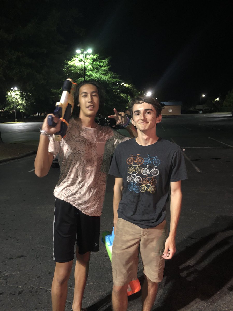 WetNWild2020's tweet photo. 10:50 Tanner Lee shoots Cameron Clowes from @Brosb4H2Os after a chase in the goodberrys parking lot @afhswaterwars Kill Count:8 https://t.co/Shcg9a8Q4k