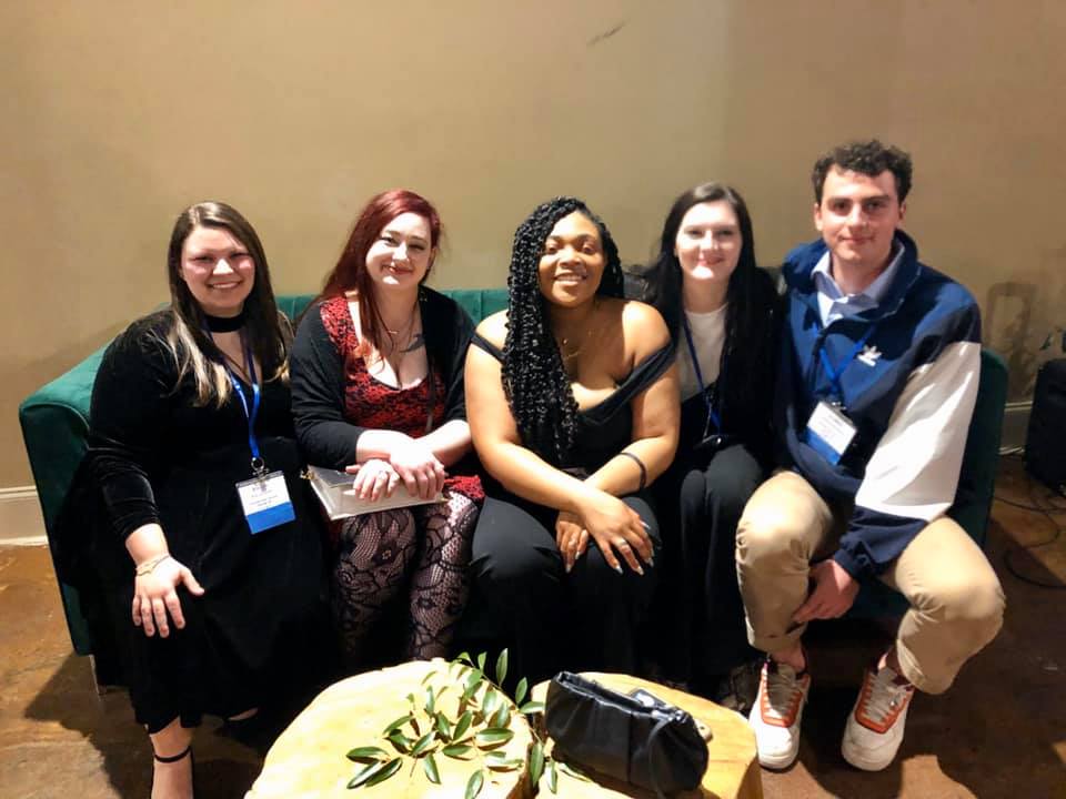 SocialRelateLab's tweet image. A throwback to happier, less anxiety-inducing times: The #SocialRelationsLab at a @Facebook function at #SPSP2020 in #NewOrleans #socialscience #psychology #research @MSU_SSRC @msstate