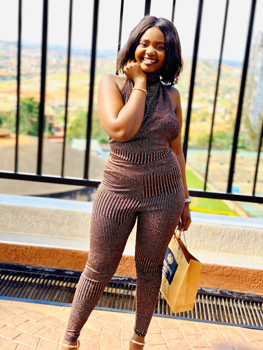 mutoniliane's tweet photo. You dont know the new me, i put things back differently babie!!🤪🤪🤗🙌🏾🖤 https://t.co/vFNr26P55r