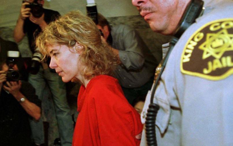  #BREAKING: 58-year-old Mary Kay Letourneau has died of Stage 4 colon cancer. The former Seattle teacher was convicted in 1997 of 2nd-degree rape of a child after admitting to having a sexual relationship w/ her 6th grade student Vili Fualaau. She was 34, he was 12-years-old (1/2)