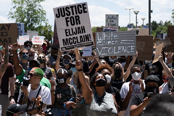 SentinelColo's tweet photo. Aurora probe into #ElijahMcClain death will focus on policy; AG to consider possible crime - Sentinel Colorado https://t.co/RE1Hmtzcf3
#COpolitics #COgov #JusticeForElijahMcClain #APDoccupation #BlackLivesMatter
#NoPaywallhere https://t.co/hIPaoSqxZn
