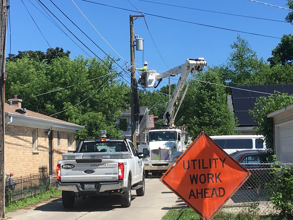 cubillinois's tweet image. Big thank you to all the workers keeping our utilities on this summer. We appreciate you! Please be careful out there.