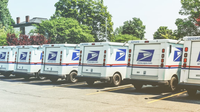ChrisMBeaton's tweet photo. A startup founder who has worked with the USPS for years explains why the agency is such an “undercover tech leader.” via @FastCompany https://t.co/MJqFzmKXqI https://t.co/EUBiTdjcqA